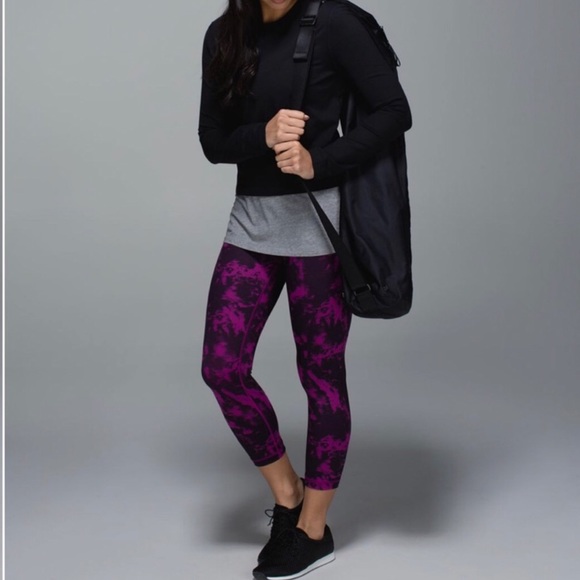 Lululemon Medium-Rise Wunder Under Crop II - D07 - Picture 3 of 8